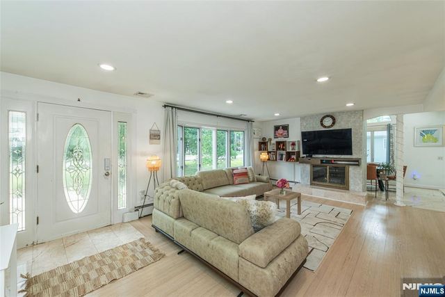 531 Mountain Avenue, Caldwell, NJ 07006
