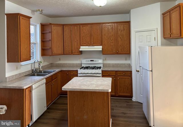 8002 BULLFINCH PL, White Plains, MD 20695