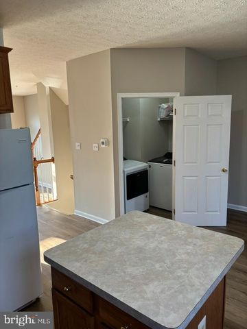 8002 BULLFINCH PL, White Plains, MD 20695