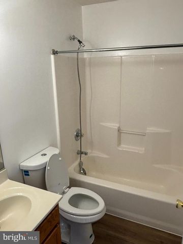 8002 BULLFINCH PL, White Plains, MD 20695