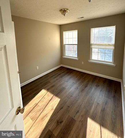 8002 BULLFINCH PL, White Plains, MD 20695