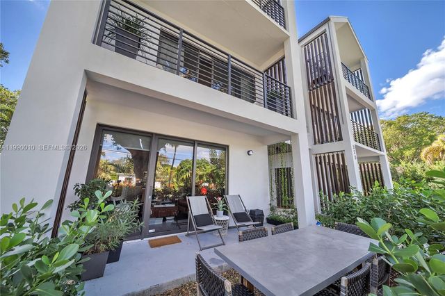 320 NE 126th St 32, North Miami, FL 33161