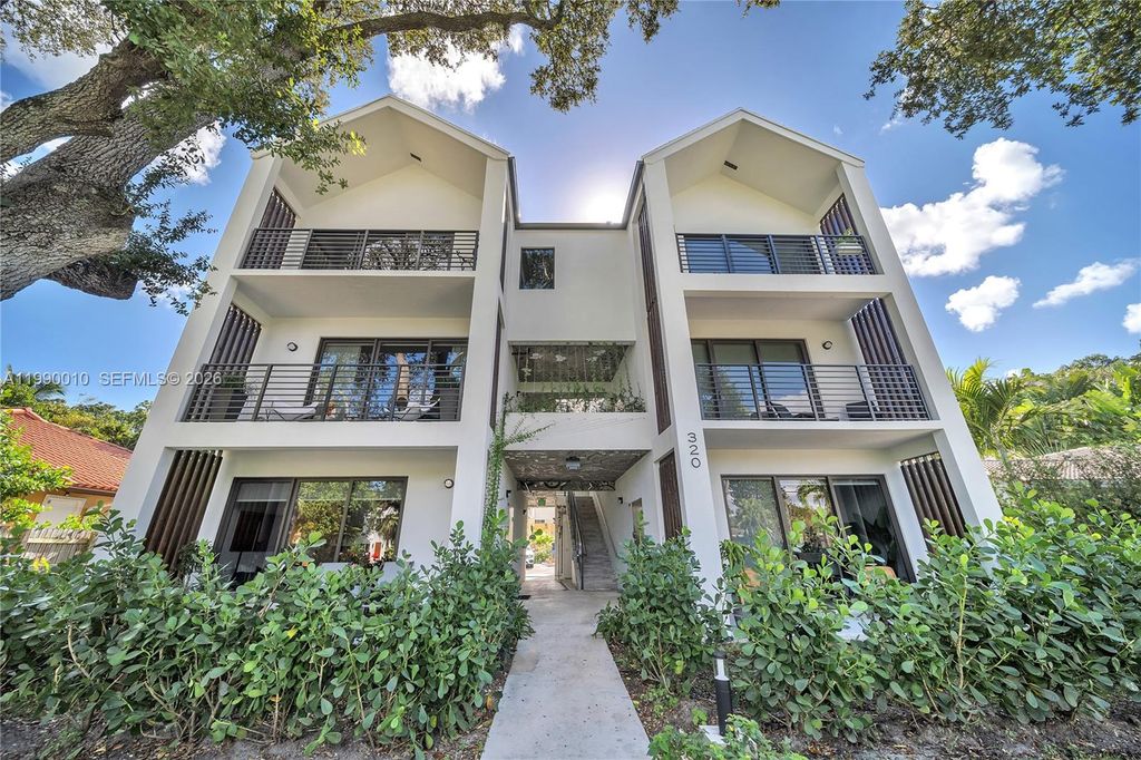 320 NE 126th St 32, North Miami, FL 33161