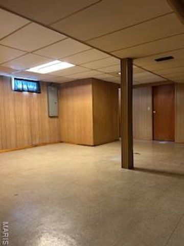 1546 Beecher Drive, St Louis, MO 63136