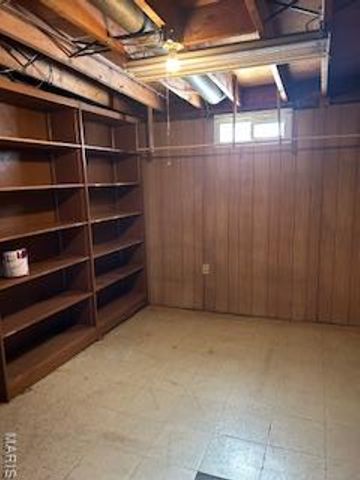 1546 Beecher Drive, St Louis, MO 63136