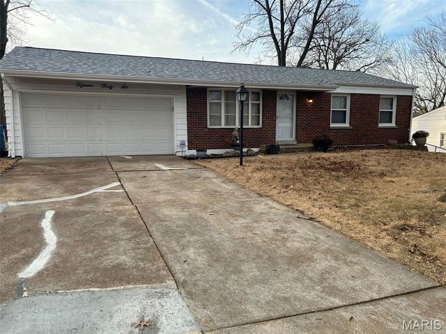 1546 Beecher Drive, St Louis, MO 63136