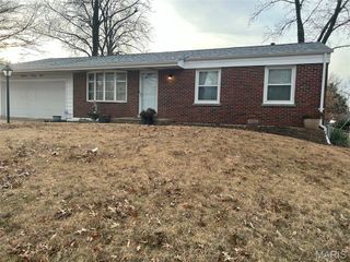 1546 Beecher Drive, St Louis, MO 63136