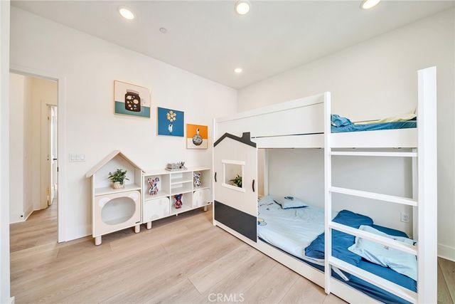 16345 Veterans, Tustin, CA 92782