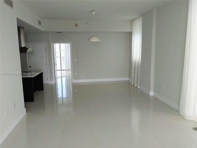 7928 East Dr 701, North Bay Village, FL 33141