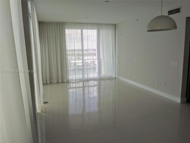 7928 East Dr 701, North Bay Village, FL 33141