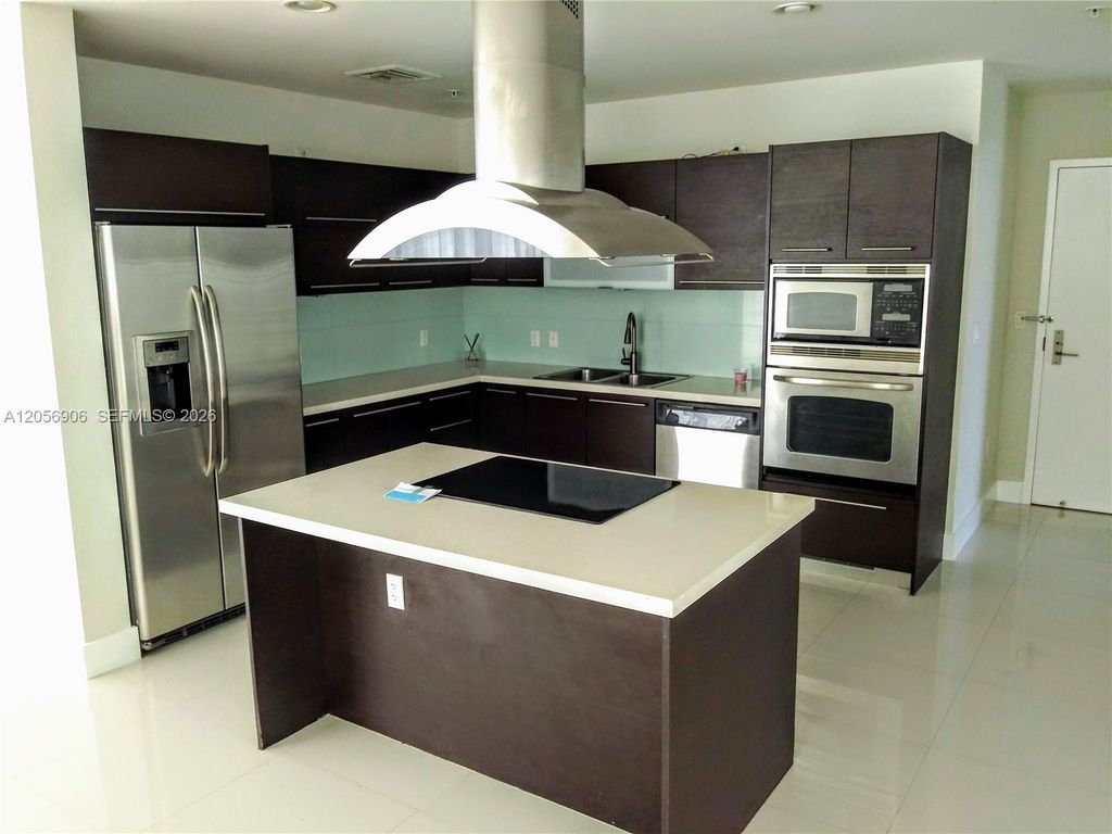 7928 East Dr 701, North Bay Village, FL 33141