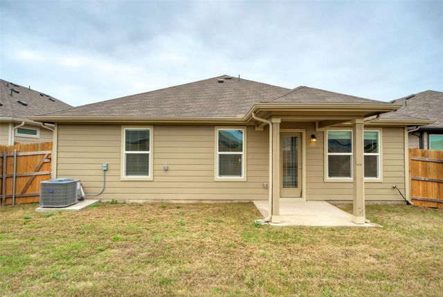 305 ELM CREEK DR, Hutto, TX 78634