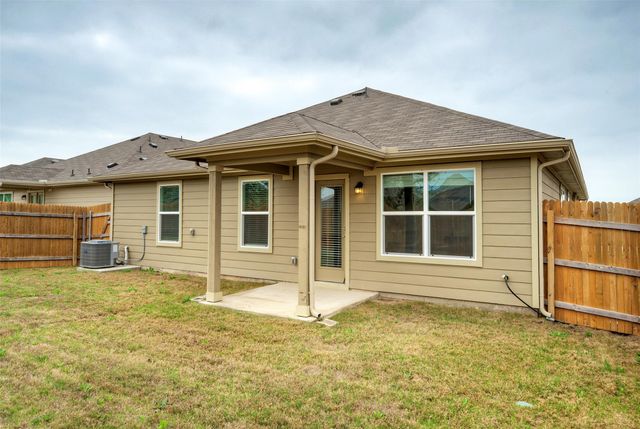 305 ELM CREEK DR, Hutto, TX 78634
