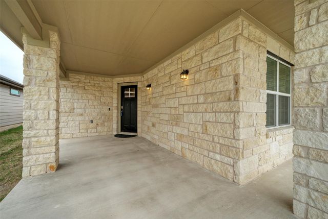 305 ELM CREEK DR, Hutto, TX 78634