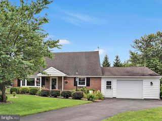 214 REIFSNYDER RD, Lititz, PA 17543