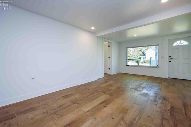 612 2nd Street, Fremont, OH 43420