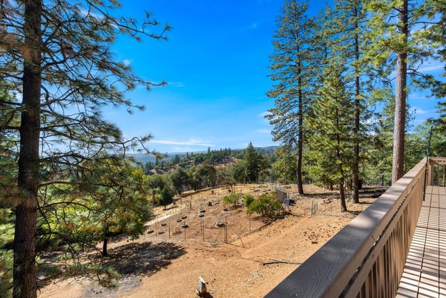 2550 Tolowa Trl, Placerville, CA 95667
