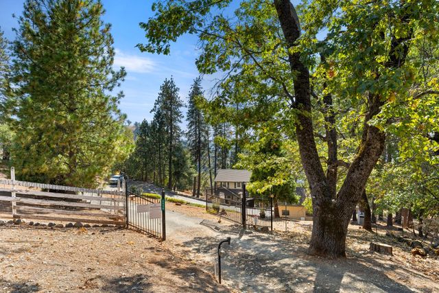 2550 Tolowa Trl, Placerville, CA 95667