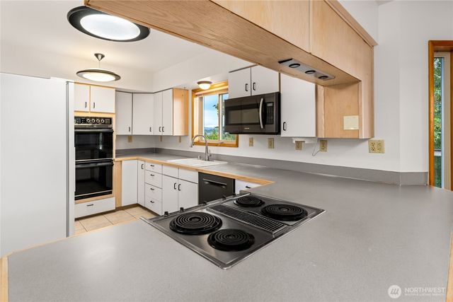 4351 Gooding Avenue, Bellingham, WA 98226