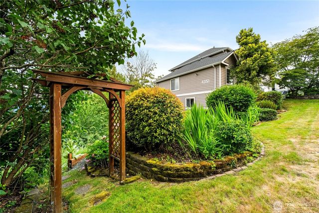 4351 Gooding Avenue, Bellingham, WA 98226