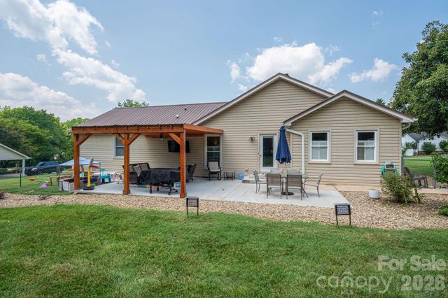2610 Prince Drive, Lincolnton, NC 28092