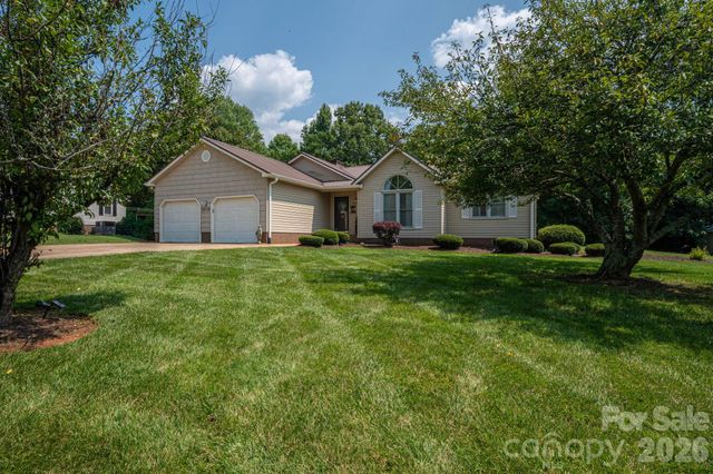 2610 Prince Drive, Lincolnton, NC 28092