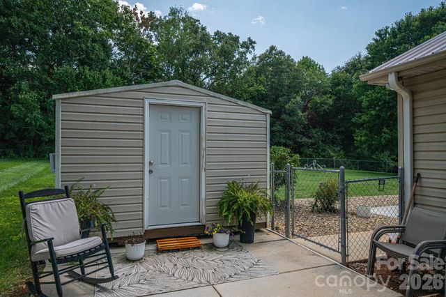 2610 Prince Drive, Lincolnton, NC 28092