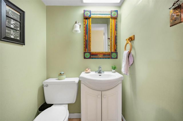 2053 JEFFERSON AVENUE, Dunedin, FL 34698