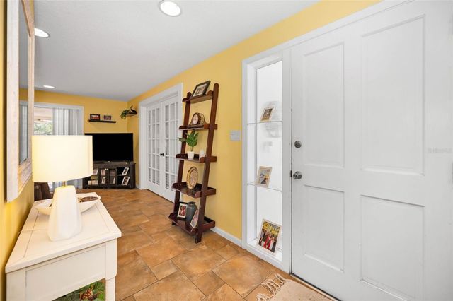 2053 JEFFERSON AVENUE, Dunedin, FL 34698