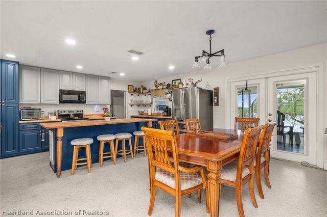 826 N Fox Lake Road, Avon Park, FL 33825