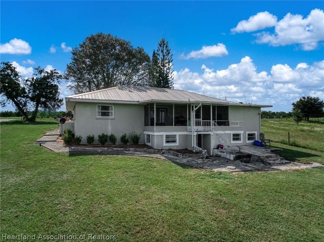 826 N Fox Lake Road, Avon Park, FL 33825