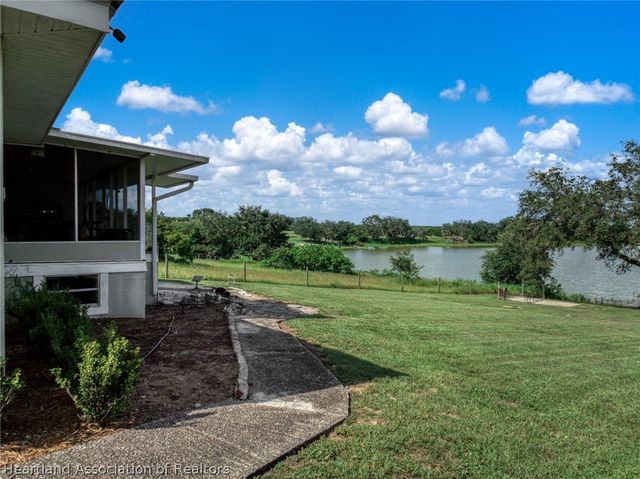 826 N Fox Lake Road, Avon Park, FL 33825