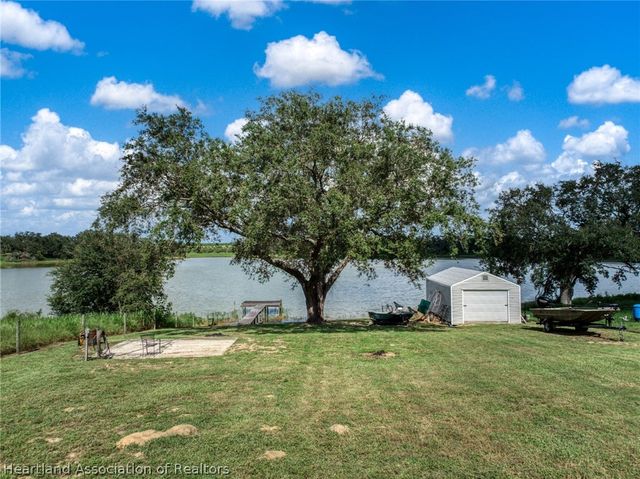 826 N Fox Lake Road, Avon Park, FL 33825