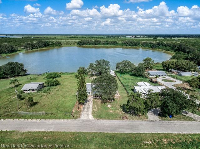 826 N Fox Lake Road, Avon Park, FL 33825