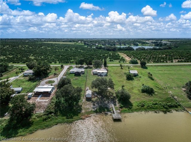 826 N Fox Lake Road, Avon Park, FL 33825