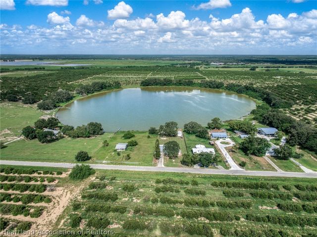 826 N Fox Lake Road, Avon Park, FL 33825