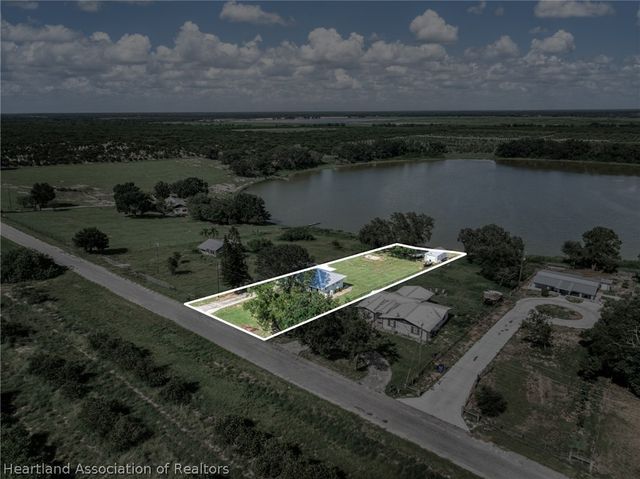 826 N Fox Lake Road, Avon Park, FL 33825