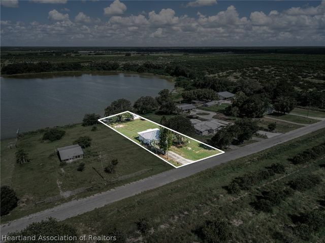 826 N Fox Lake Road, Avon Park, FL 33825