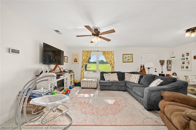 826 N Fox Lake Road, Avon Park, FL 33825