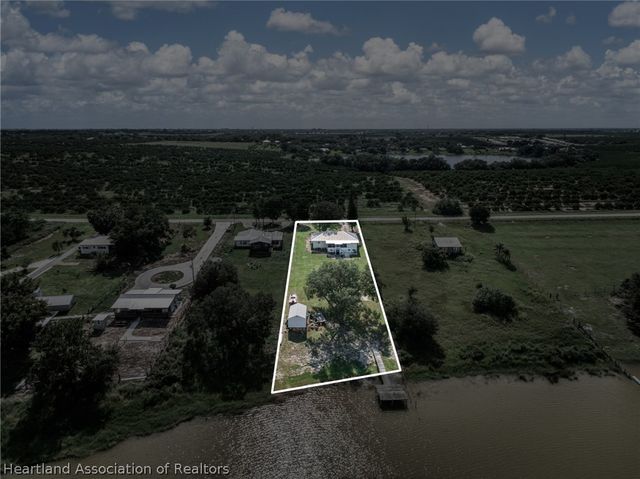 826 N Fox Lake Road, Avon Park, FL 33825