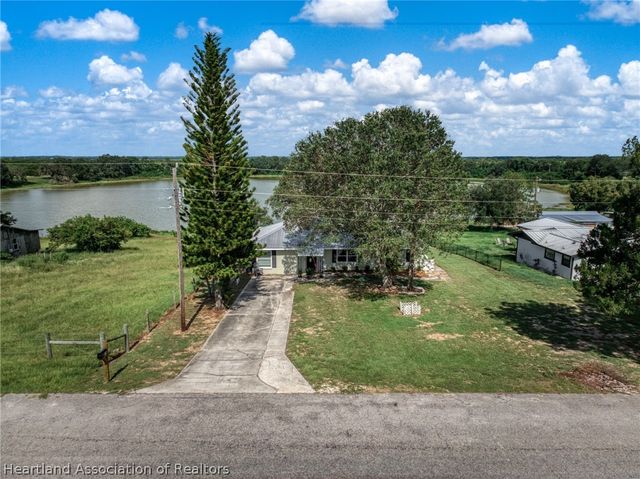 826 N Fox Lake Road, Avon Park, FL 33825
