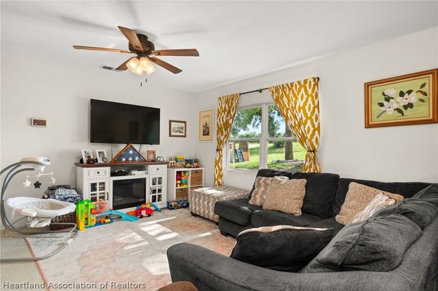 826 N Fox Lake Road, Avon Park, FL 33825