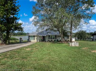 826 N Fox Lake Road, Avon Park, FL 33825
