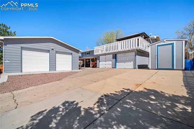 4011 Valley Drive, Pueblo, CO 81008