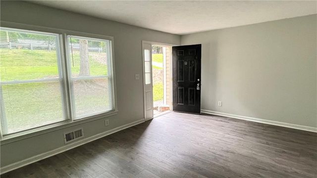 4007 Burns NW Road, Lilburn, GA 30047