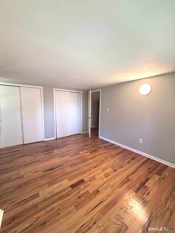 28 Savoy Street, Hamden, CT 06514