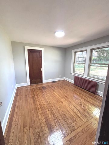 28 Savoy Street, Hamden, CT 06514
