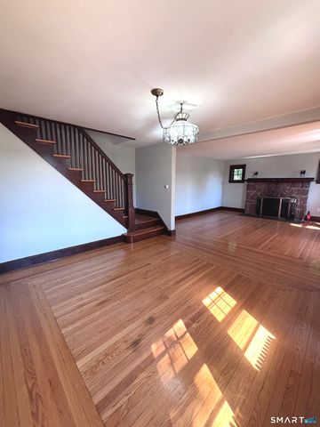 28 Savoy Street, Hamden, CT 06514