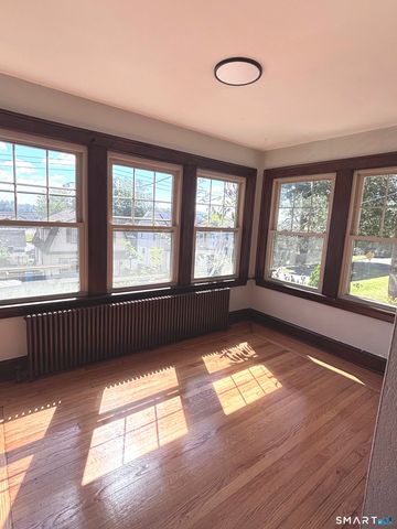 28 Savoy Street, Hamden, CT 06514