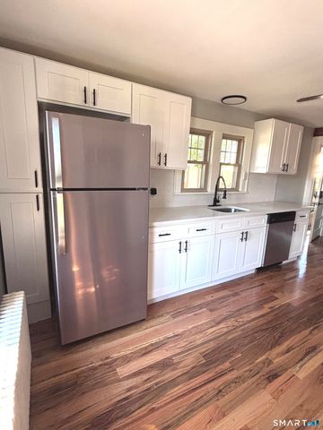 28 Savoy Street, Hamden, CT 06514